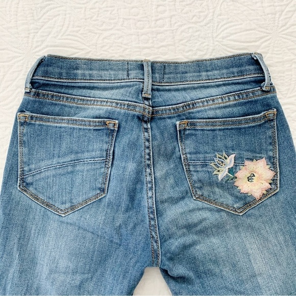 RARE🔥 Driftwood Farrah Flare‎ Bellbottom Isla Embroidered Floral Jeans - Picture 4 of 5